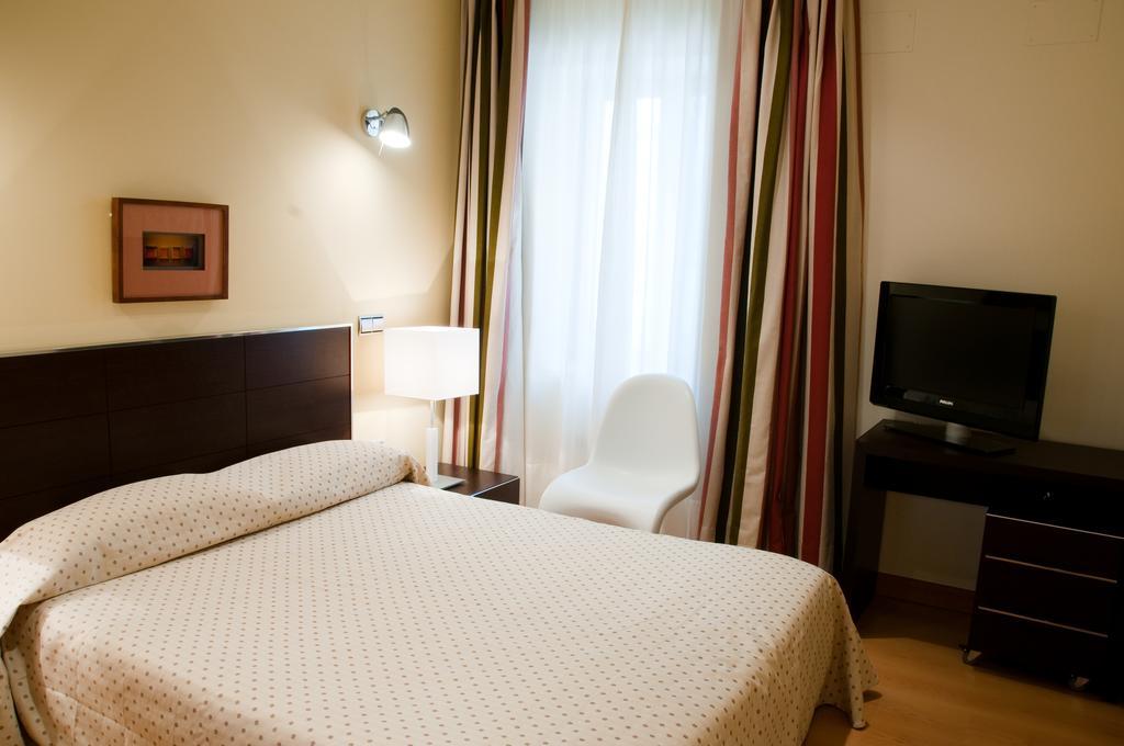 Apartamentos Maria Luisa Burgos Exterior photo
